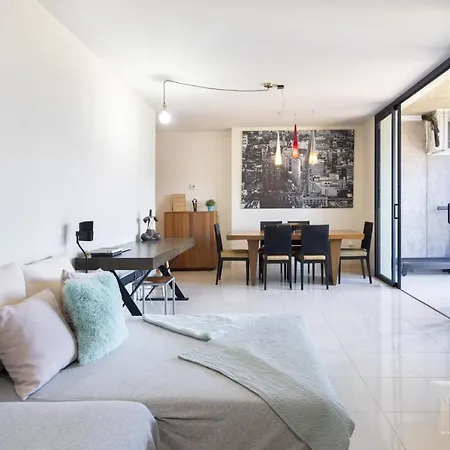 Home2book Executive & Design Torres *